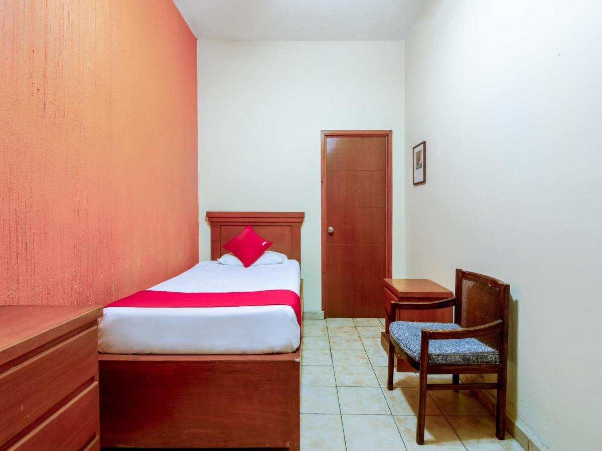 Oyo Hotel Posada Garibaldi Guadalajara Eksteriør billede