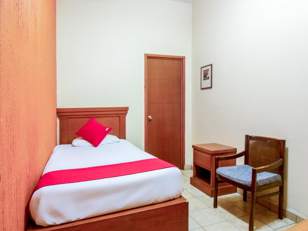 Oyo Hotel Posada Garibaldi Guadalajara Eksteriør billede
