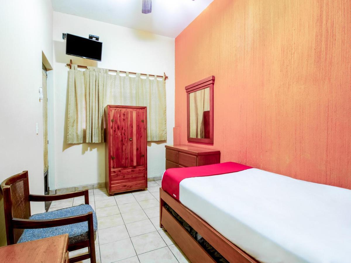 Oyo Hotel Posada Garibaldi Guadalajara Eksteriør billede