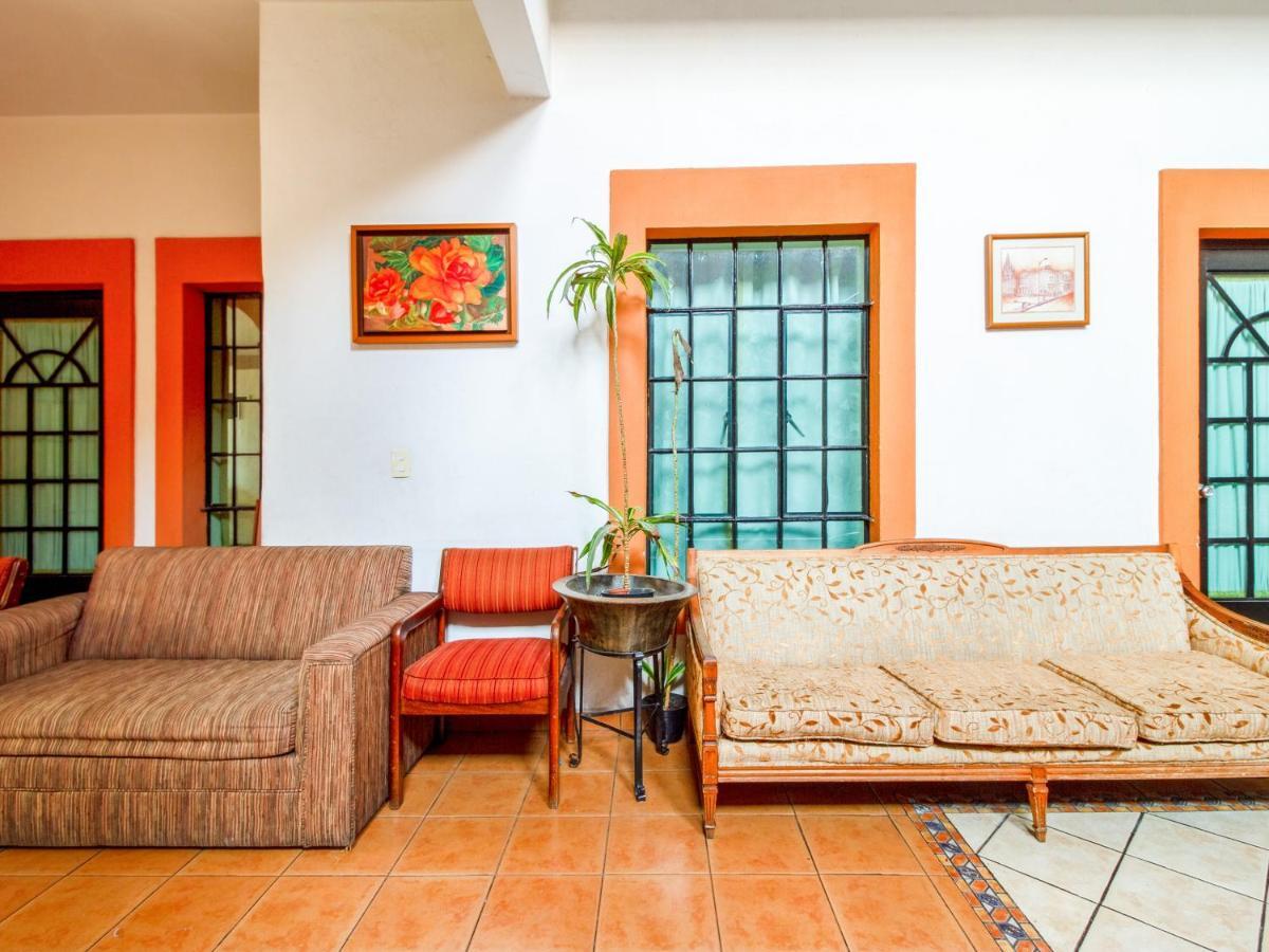 Oyo Hotel Posada Garibaldi Guadalajara Eksteriør billede