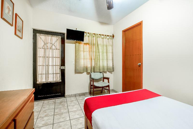 Oyo Hotel Posada Garibaldi Guadalajara Eksteriør billede