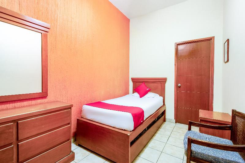 Oyo Hotel Posada Garibaldi Guadalajara Eksteriør billede