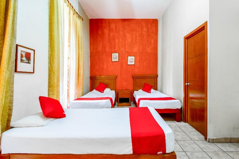 Oyo Hotel Posada Garibaldi Guadalajara Eksteriør billede
